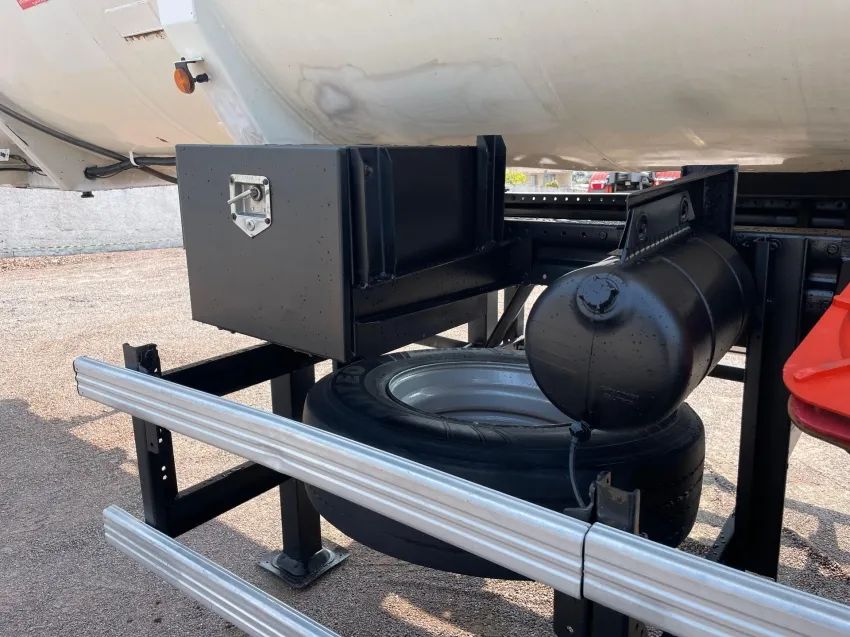 CARRETA TANQUE RANDON VANDERLEIA 43 MIL LITROS ANO 2012 - Foto 9