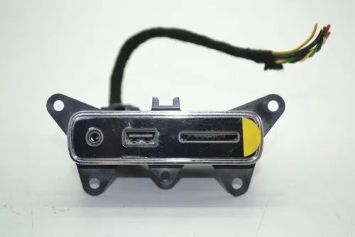 Entrada Usb Auxiliar Cartão Sd 2017 Original 