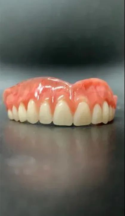 Prótese dentária a partir de 200 reais 