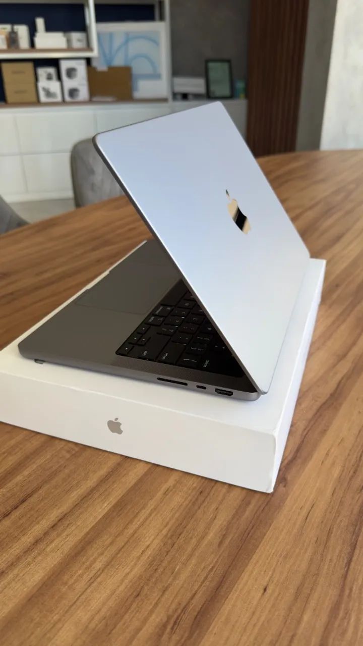 MacBook Pro, chip M1 Pro, 14 Pol 16GB RAM 512GB SSD