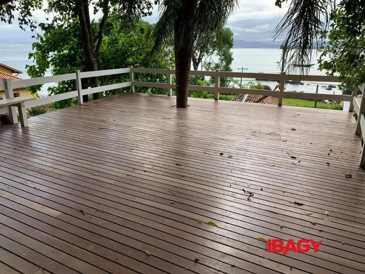 Oportunidade! Casa em Sambaqui - Florianópolis