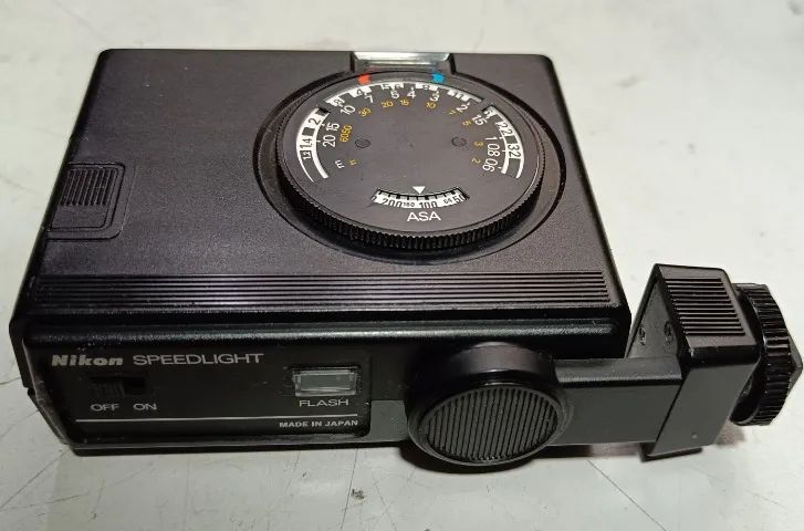 Flash Nikon Sb-10 Usado Bom Estado Funcionando Normalmente  - Foto 5