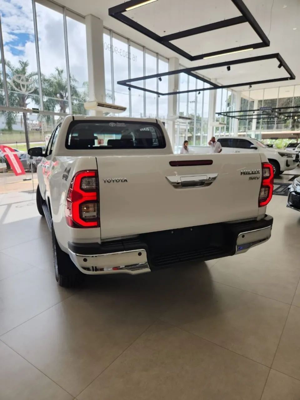 Hilux Srv 2.8 Dies. At. 4x4 0-km 2025 Completa  - Foto 4