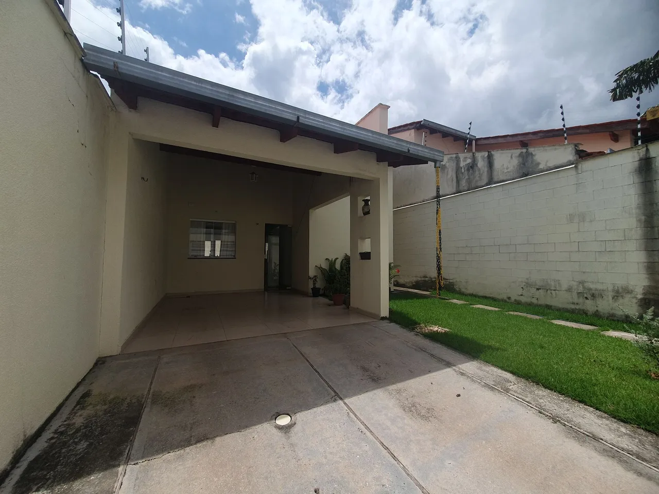 Alugo casa mobiliada, bairro Jardim das Oliveiras