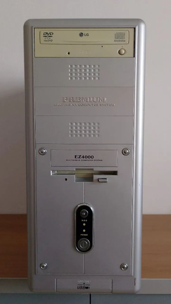 Gabinete Computador Retrô - Sleeper PC 