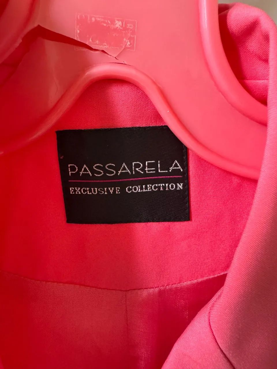 Lindo conjunto de blazer e calça rosas seminovos!  - Foto 4