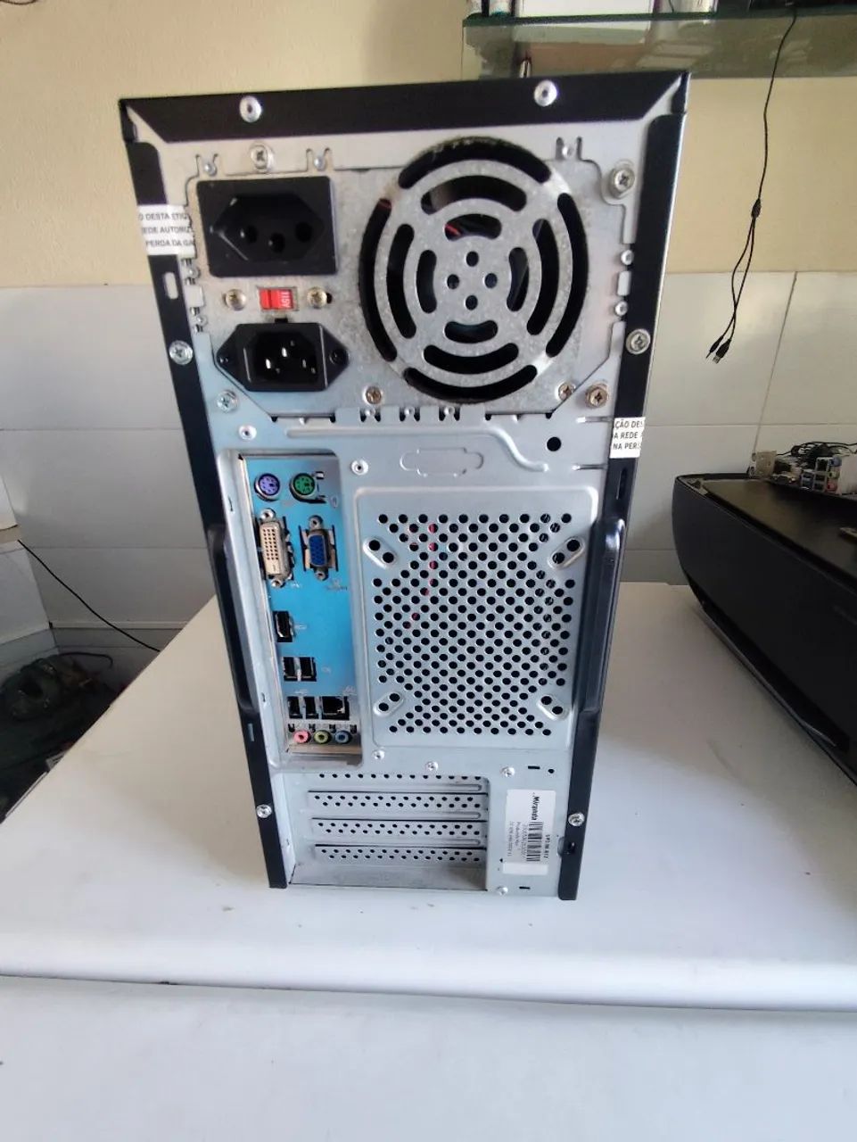 CPU Pentium 8 GB HD 320 GB64197814465283123