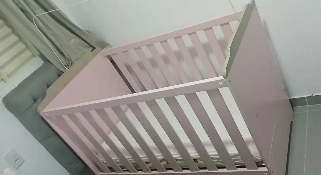 Berço Rosa para Bebê