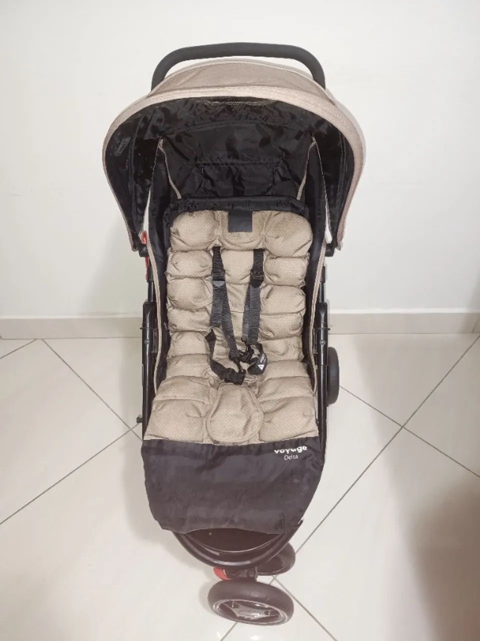 Carrinho + Bebê Conforto Voyage Delta Bege