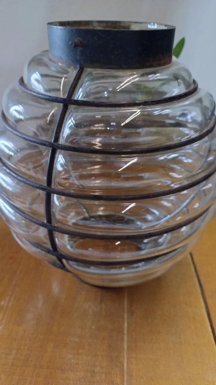 Antigo Lustre Em Ferro Vidro Soprado - Foto 4