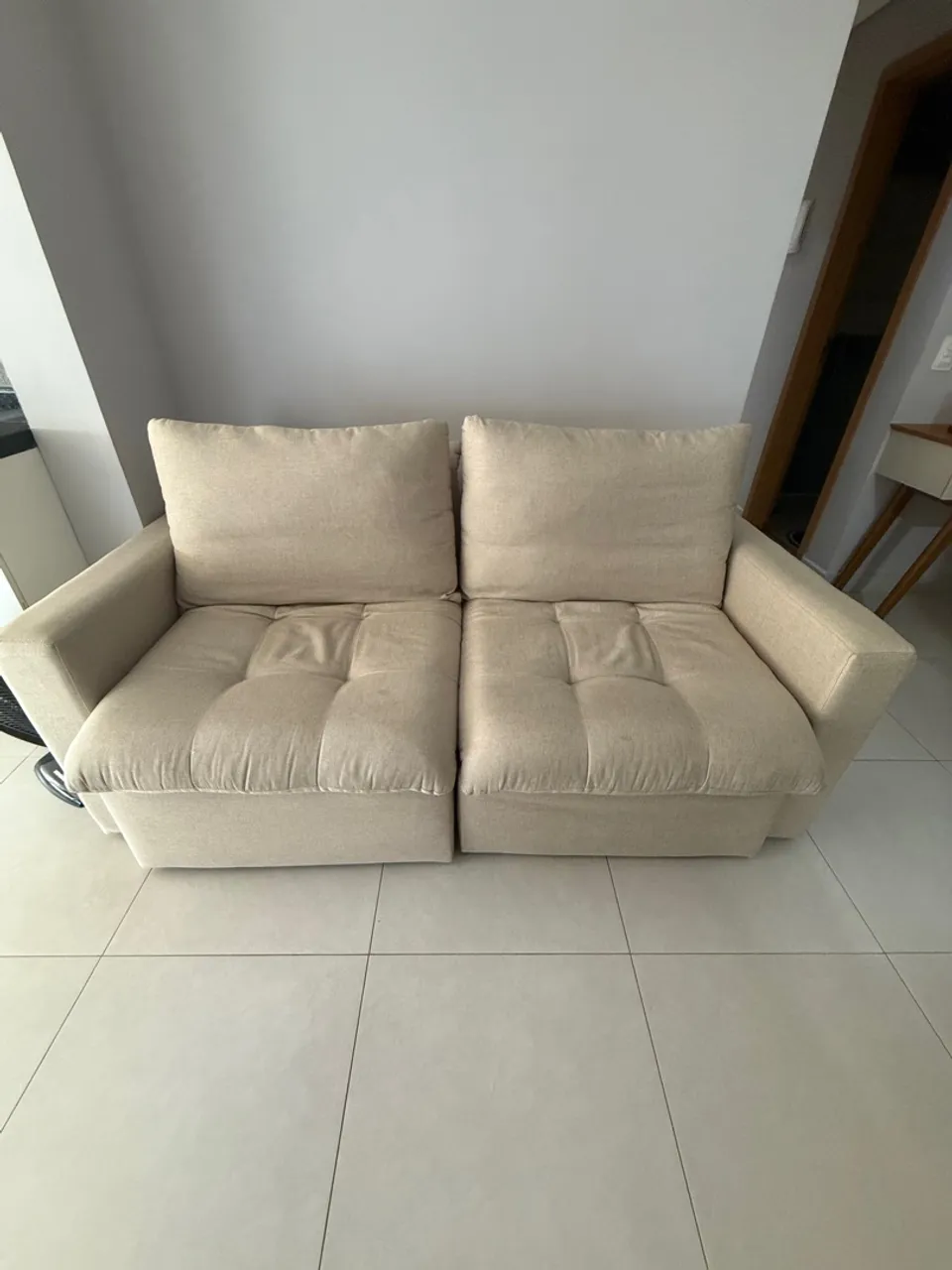 Sofá retrátil de linho 2 Lugares Confortável e Elegante