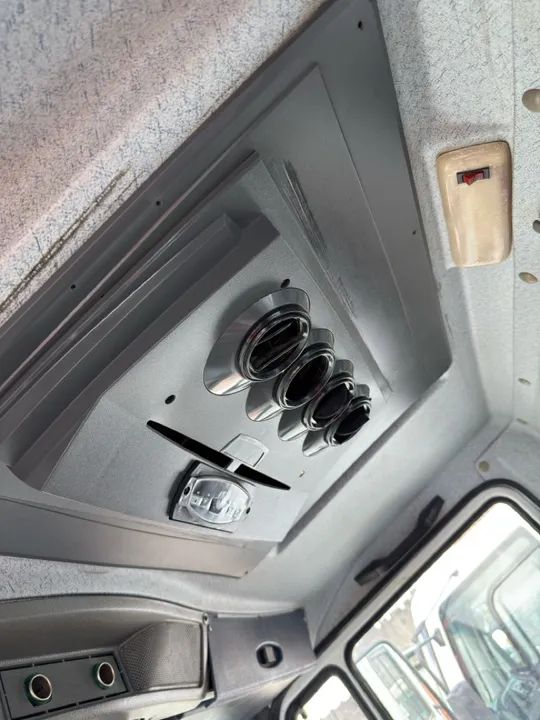 Caminhão Mercedez 1718 munck 20 toneladas - Foto 11