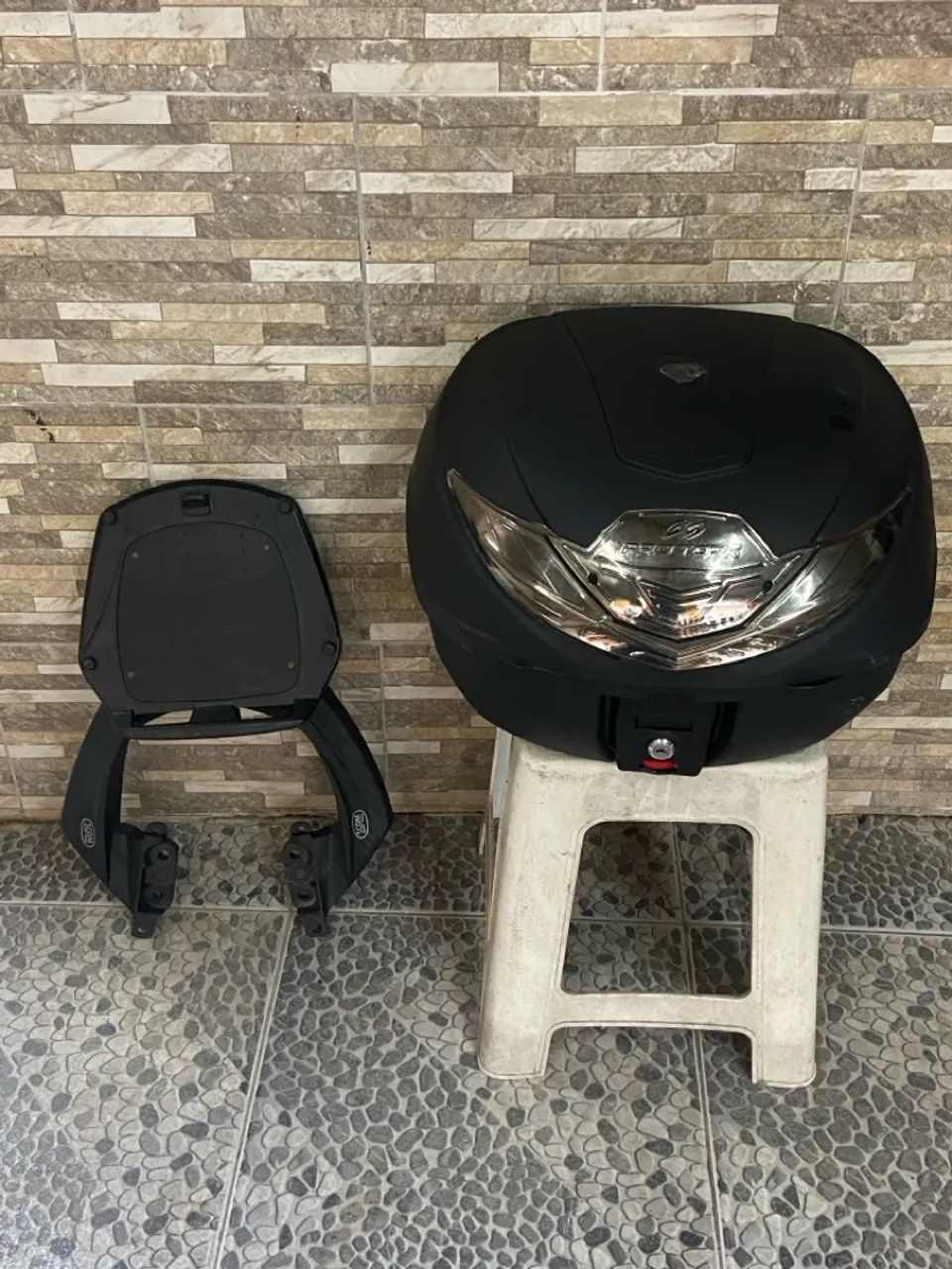 Bagageiro SCAM e Baú PRO TORK 35L FZ15