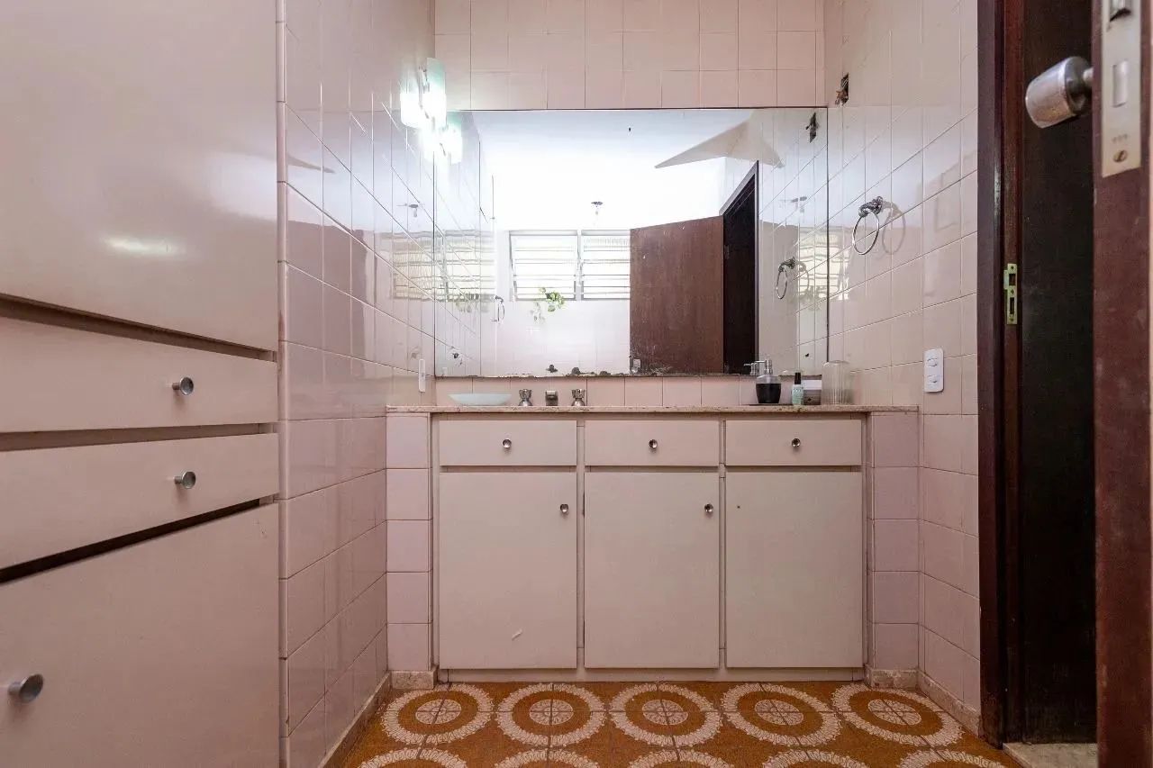 Sobrado setor sul - Goiania Casa de Rua com 4 Quarto(s) e 5 banheiro(s) à Venda, 355 por R - Foto 3