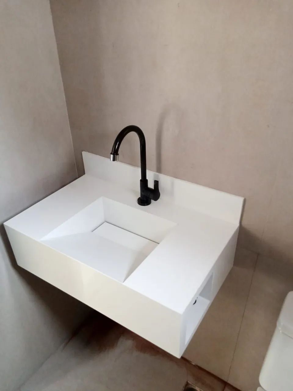 Pias no porcelanato branco polido  - Foto 2