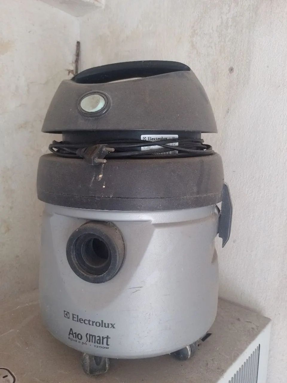 Aspirador de pó Electrolux GT3000 - Foto 4