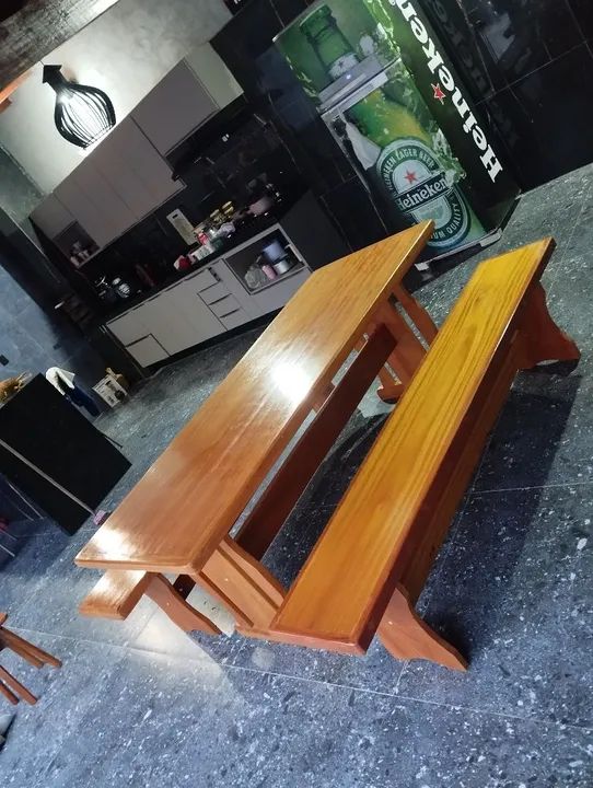 Conjunto de Mesa e Bancos de Madeira Maciça Tatajuba  - Foto 2