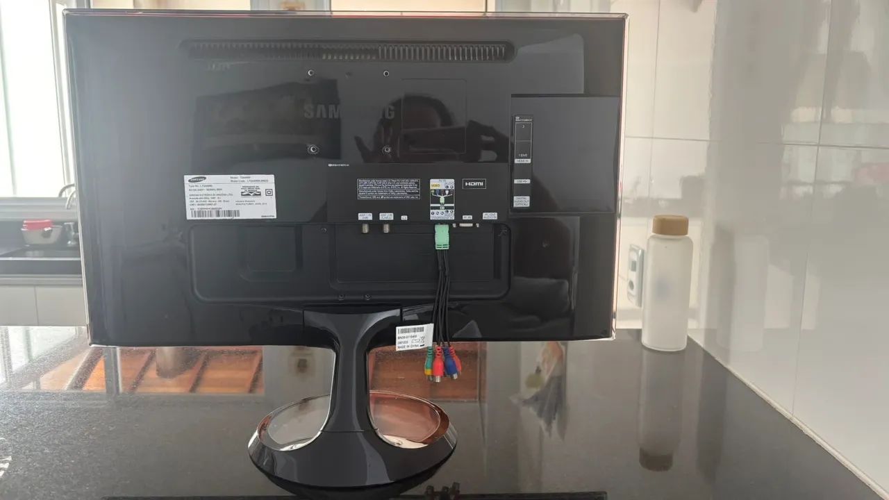 Monitor/TV Samsung 24 polegadas com controle remoto64313034390146121