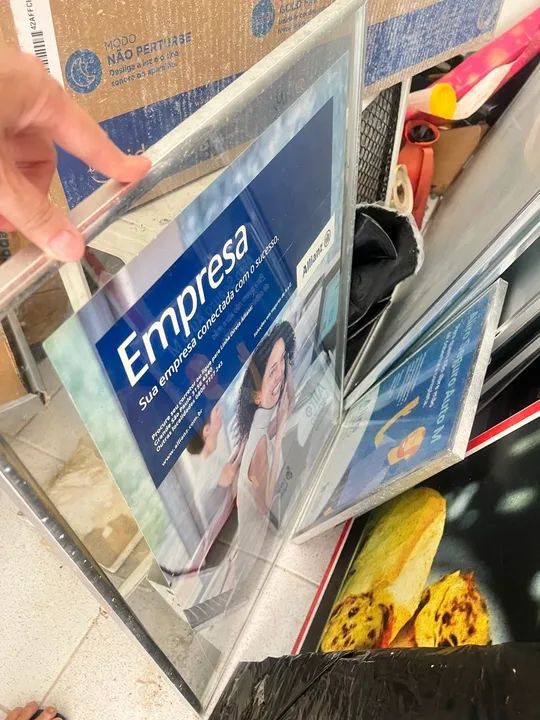 Quadros em vidro com moldura 