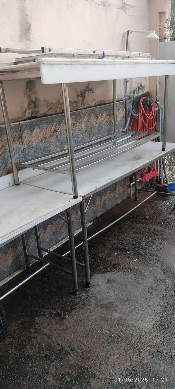 3 mesas INOX industrial e tampão em polietileno"LEIA" - Foto 3