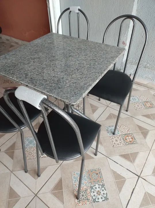 Conjunto de mesa e cadeiras em metal -NOVOS - Foto 4