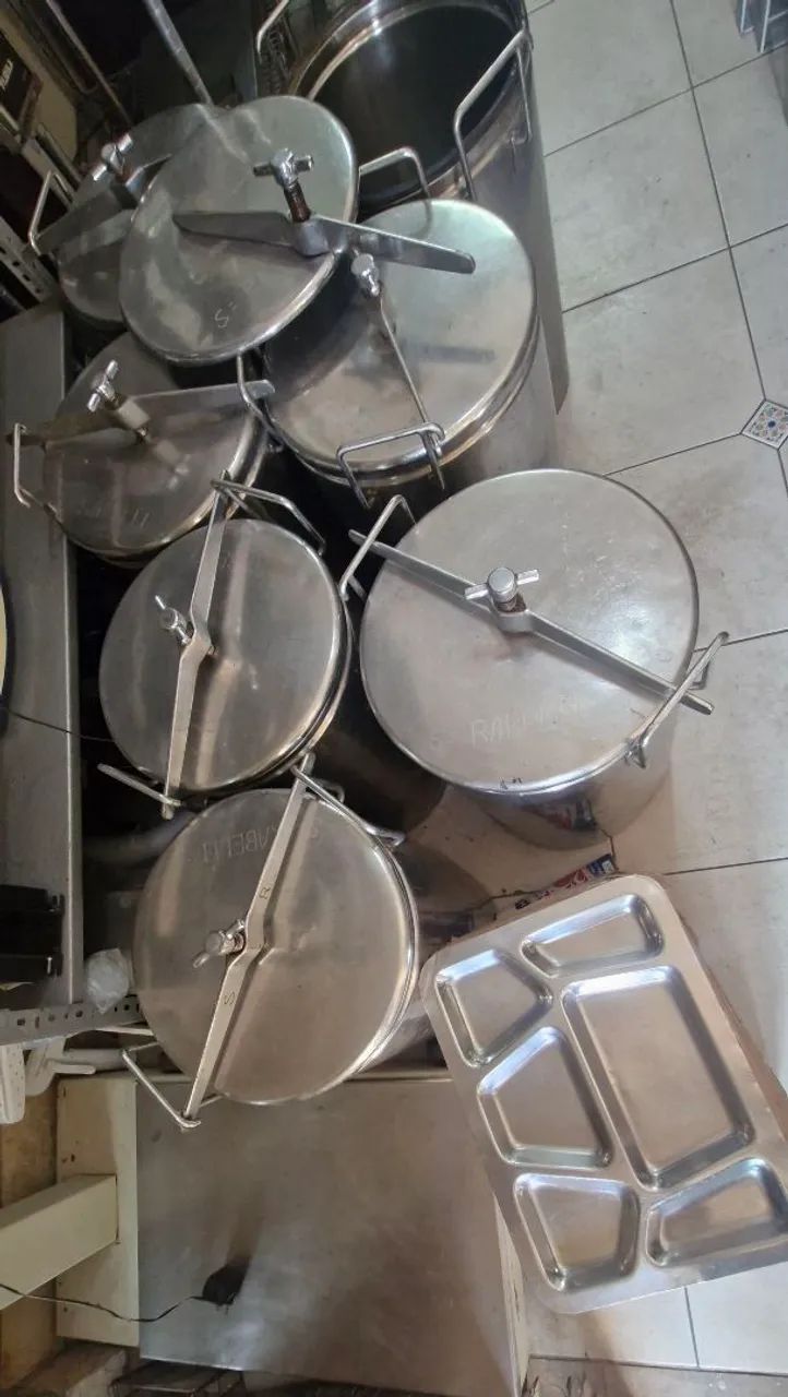  Termocontêiner inox (leia)conservadores 70  litros 