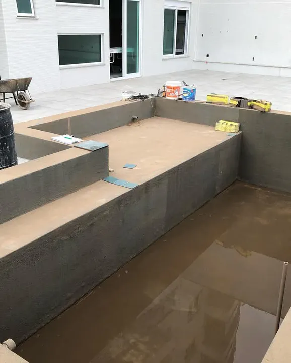 Piscinas e área gourmet