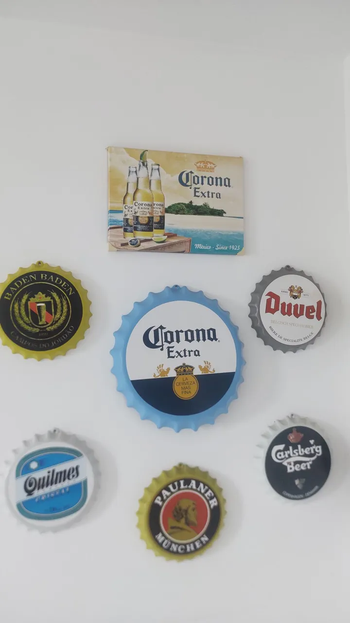 Coleção de tampinhas decorativas de cerveja