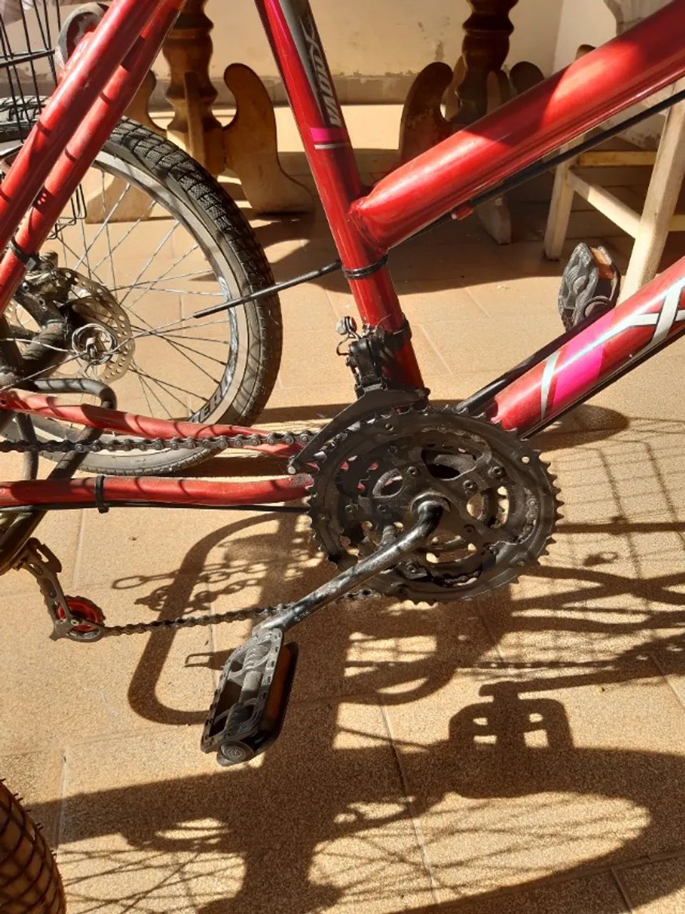 Triciclo aro 26 com marcha (aceito trocas). - Foto 4