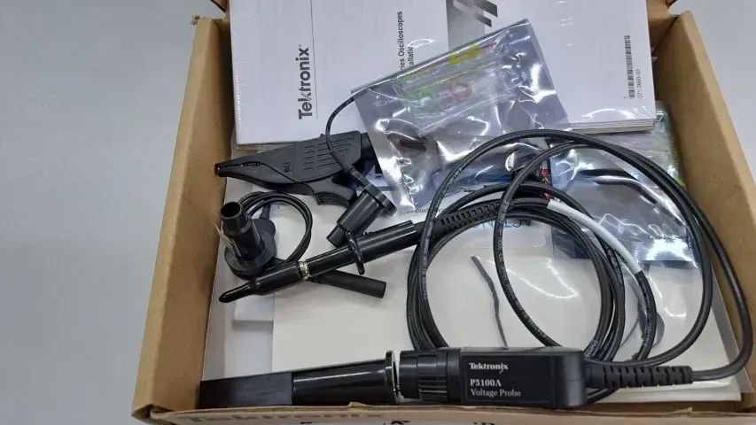 PROBE PARA OSCILOSCÓPIO, 2,5KV, 4 CANAIS TEKTRONIX / COD P5100A