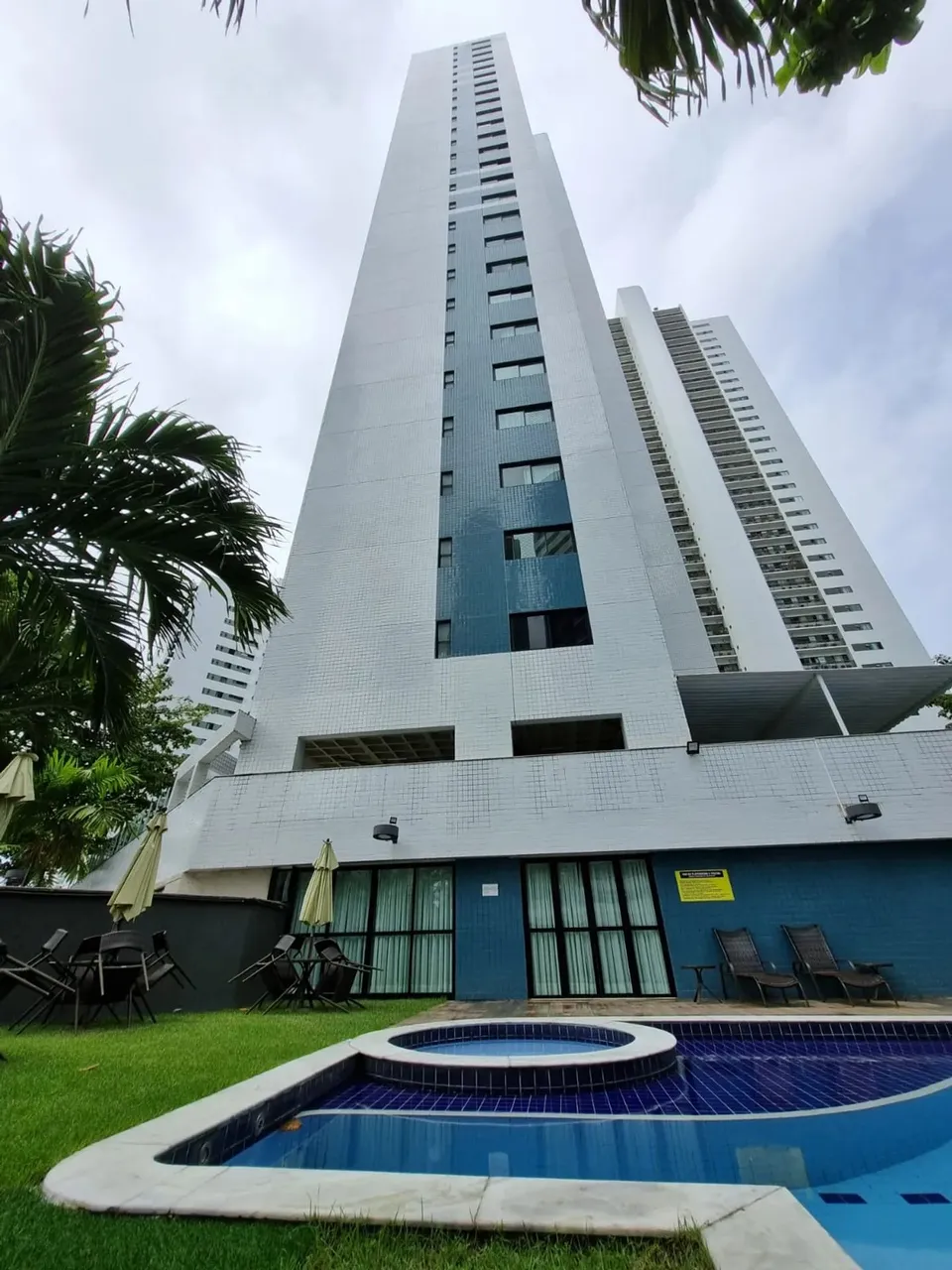 Imóve com 129m² com 4 quartos sendo 2 suítes no Rosarnho - Recife - PE