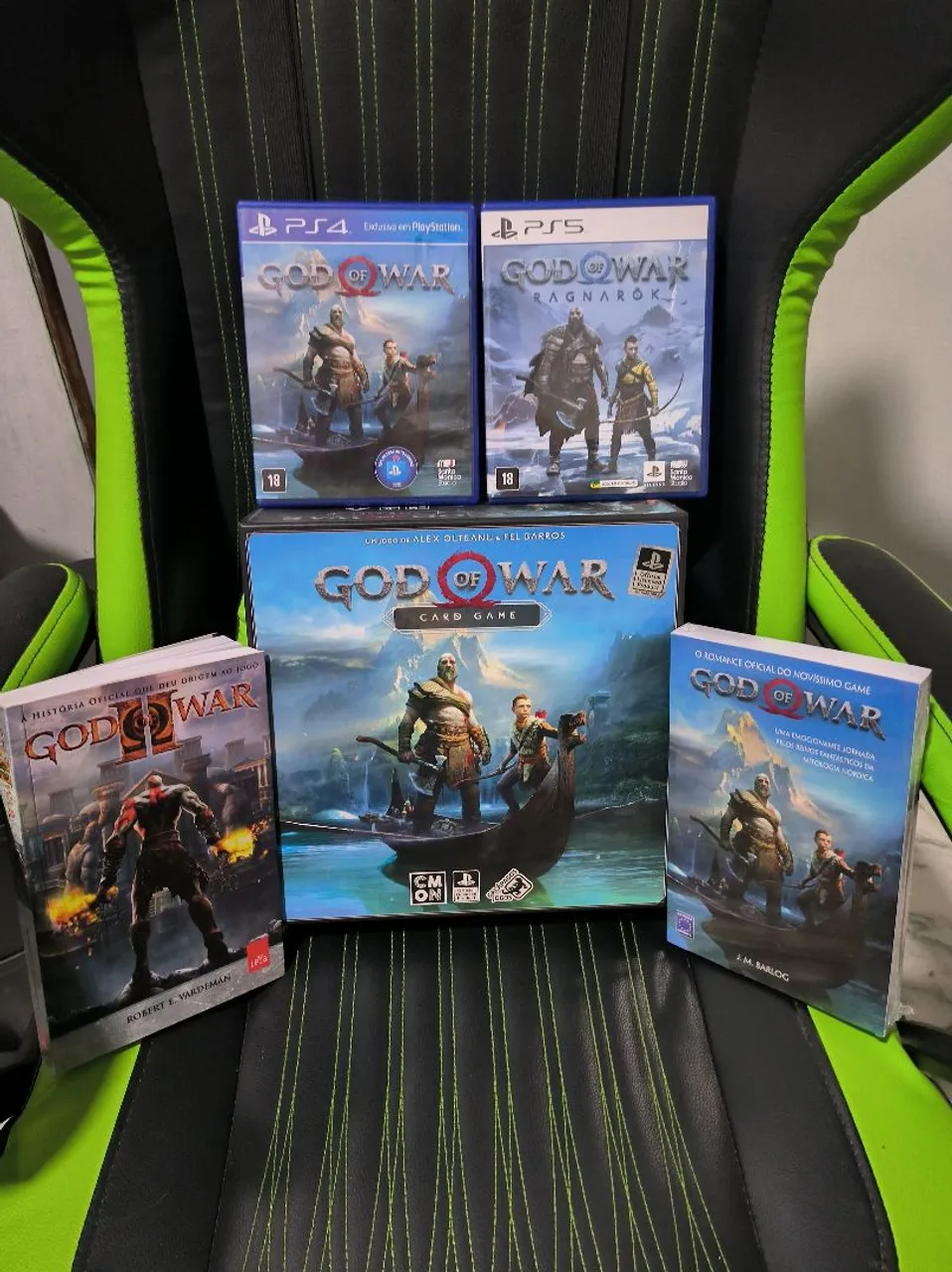Mini Coleção God of War - PS4, PS5, Card Game e Livros