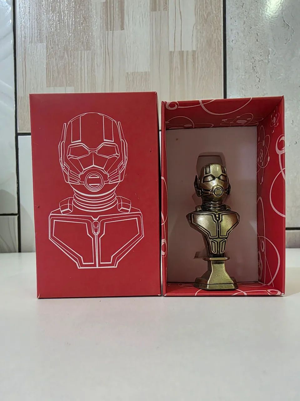 Busto Homem-Formiga (Ant-Man) - Omelete Box / Marvel / Metal