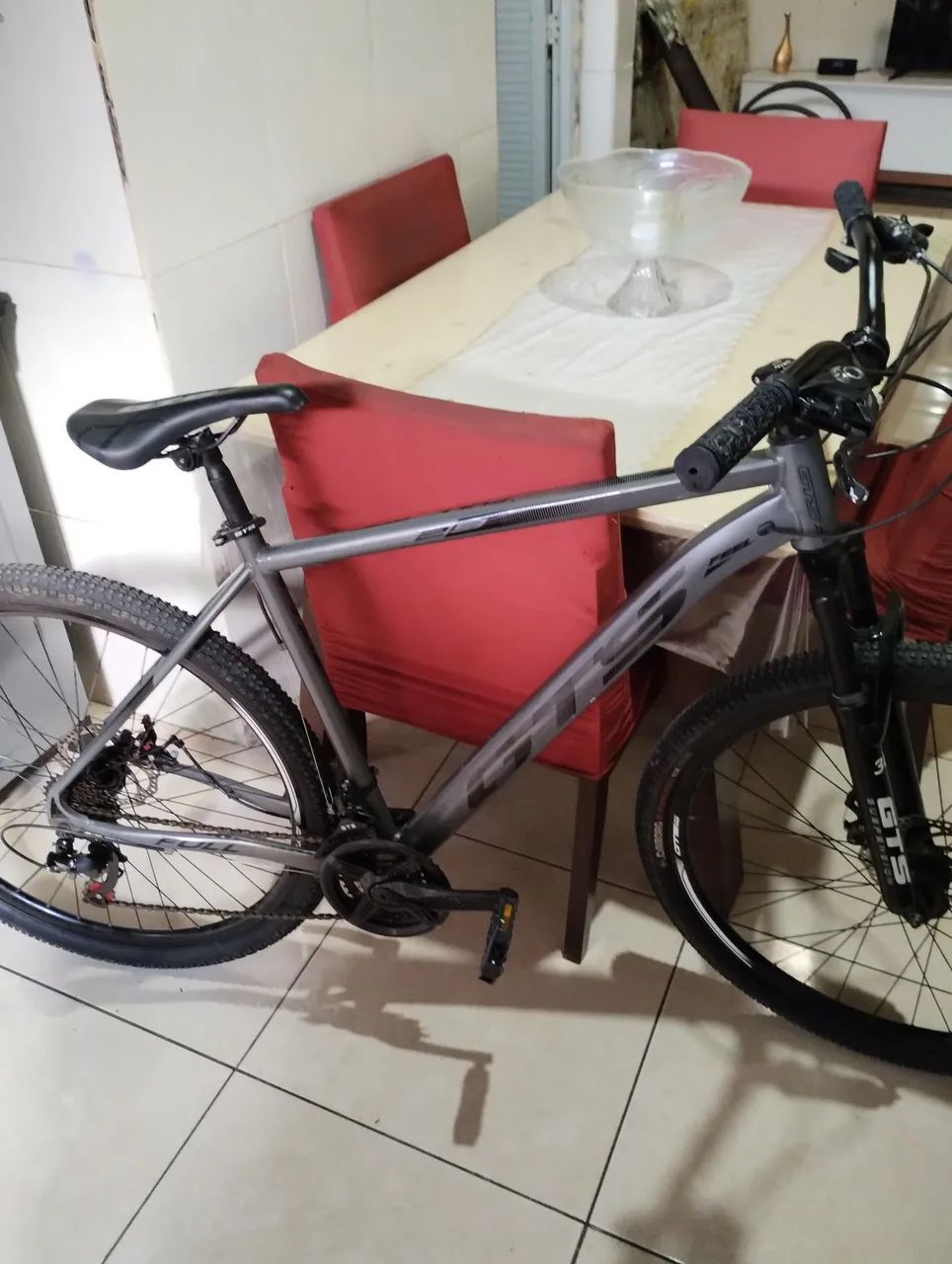 Bicicleta aro 29 semi nova  - Foto 3