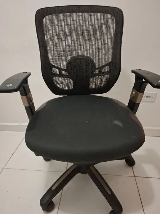 Cadeira de escritório (leia o anúncio, por favor) - Foto 2