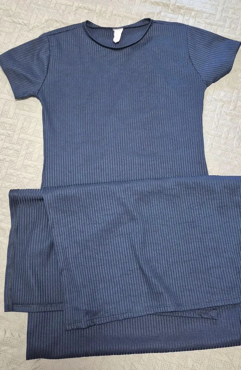 Vestido canelado com manga - Foto 2