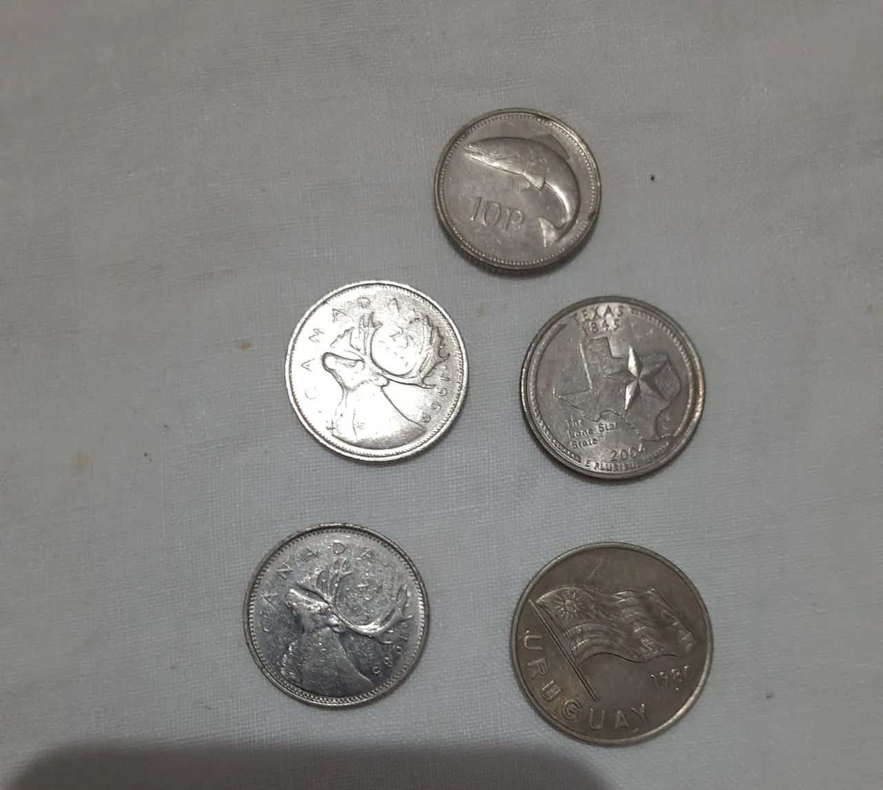 Moedas antigas estrangeira diversas - Foto 2