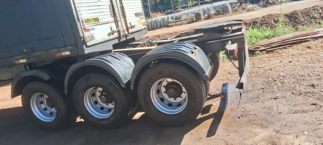 Carreta bau Rodotrem só a parte da frente 80 mil
