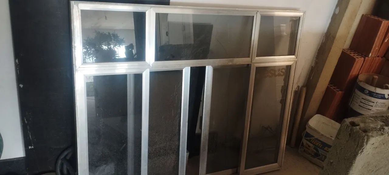 Janela de alumínio usada Medidas 150 X 130<br> - Foto 2