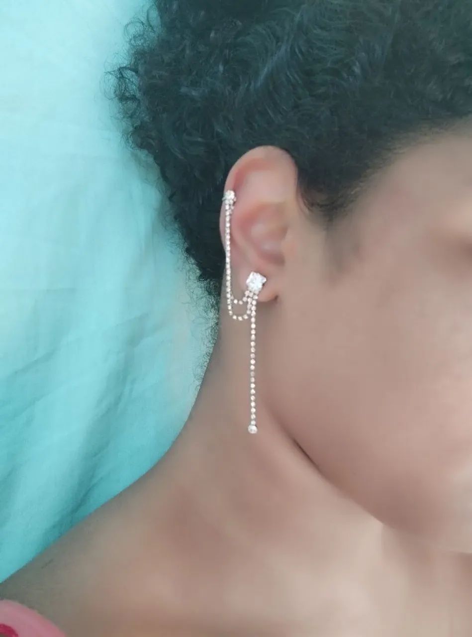 Brinco de brilhantes com EarCuff