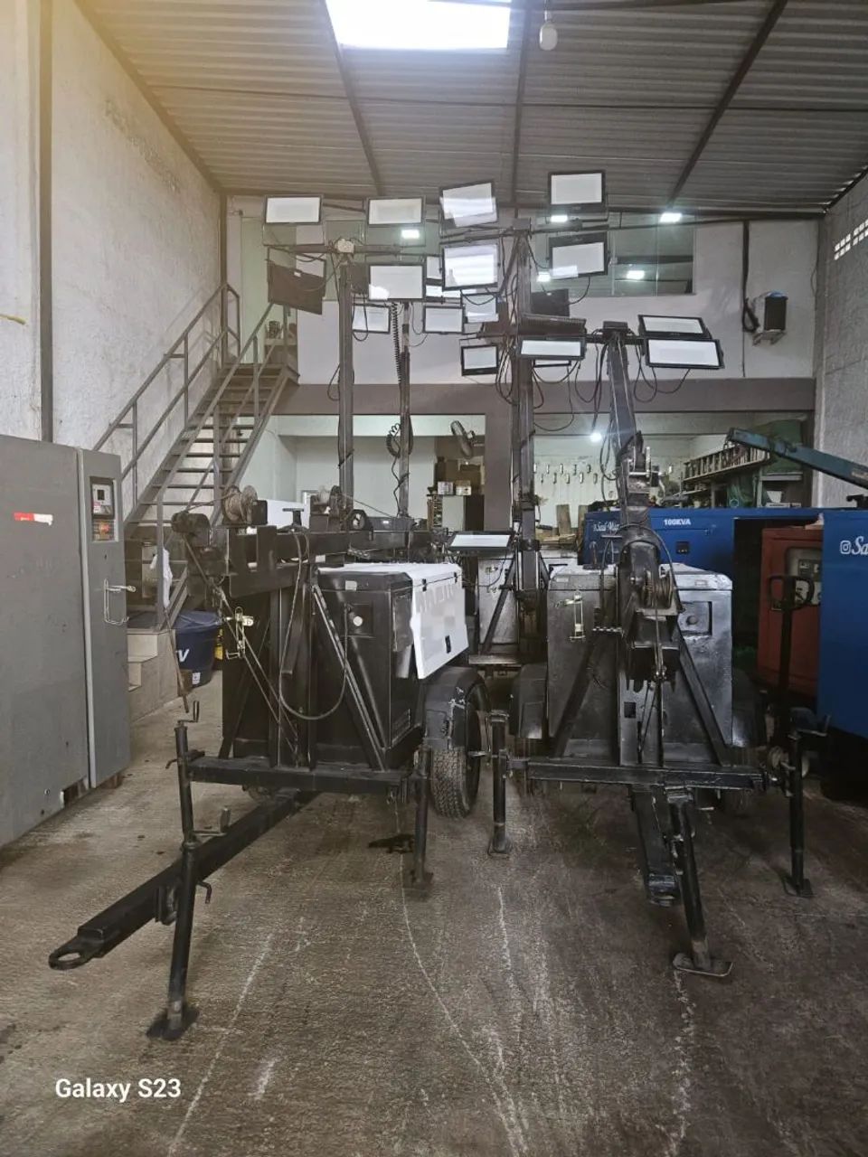 TORRE DE ILUMINAÇÃO DIESEL FABRICANTE ATLAS COPCO  MODELO QLT M 20