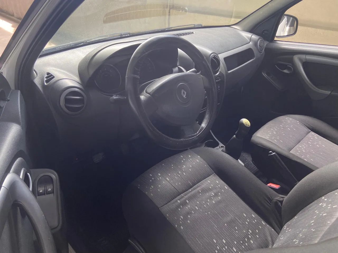 Renault Logan Expres./exp. UP Hi-flex 1.0 16V 4P 2013 - Foto 4