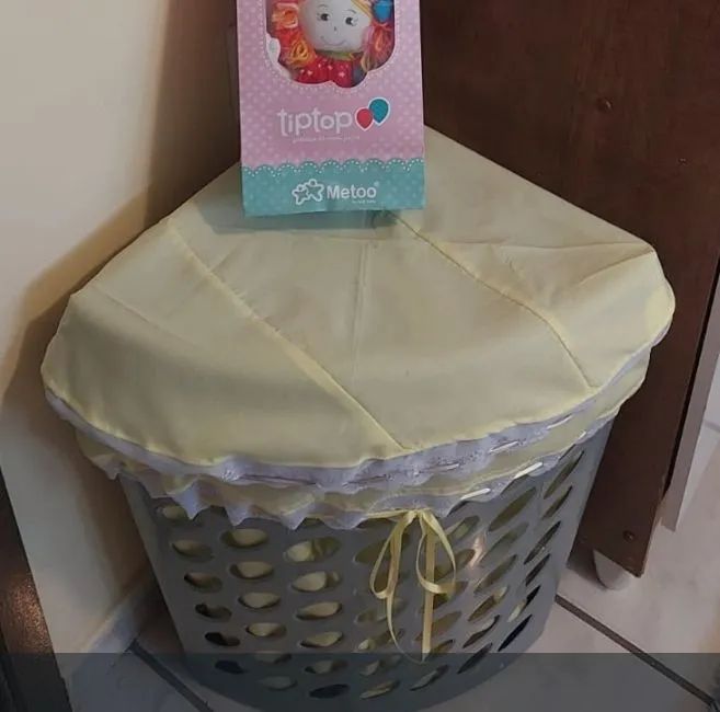 Cesto de roupa infantil com tampa