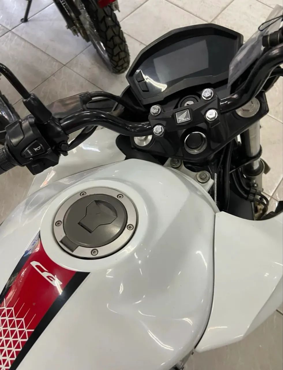 Oportunidade! CB 250F 2022 - Foto 3