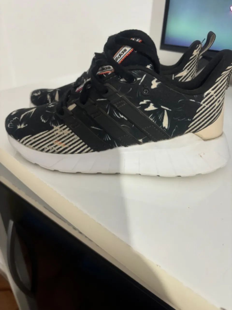 Tênis adidas farm