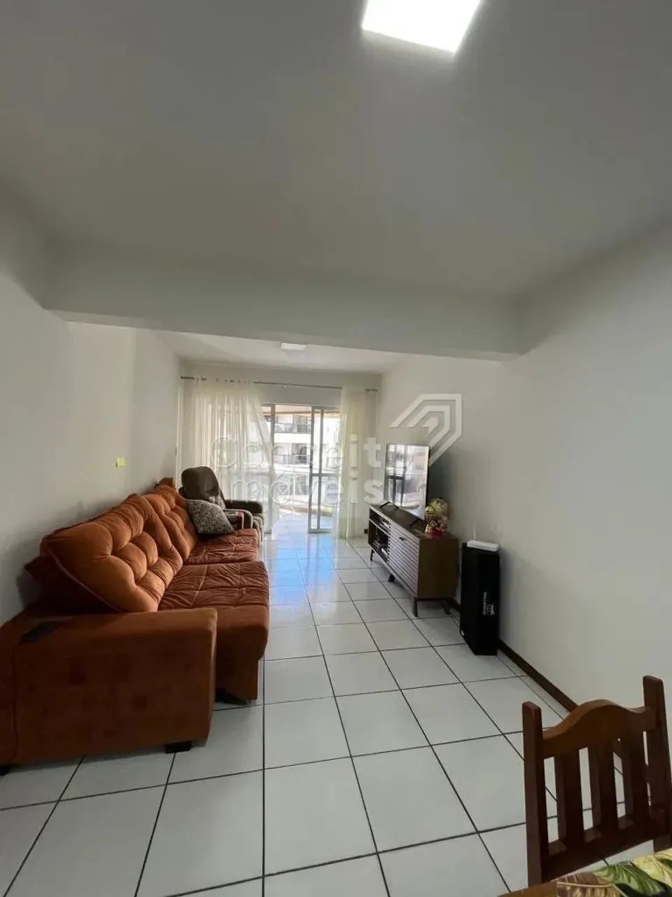 Aluguel por diária AP 3Quartos -1 Vaga -10p- Meia Praia -SC - Foto 2