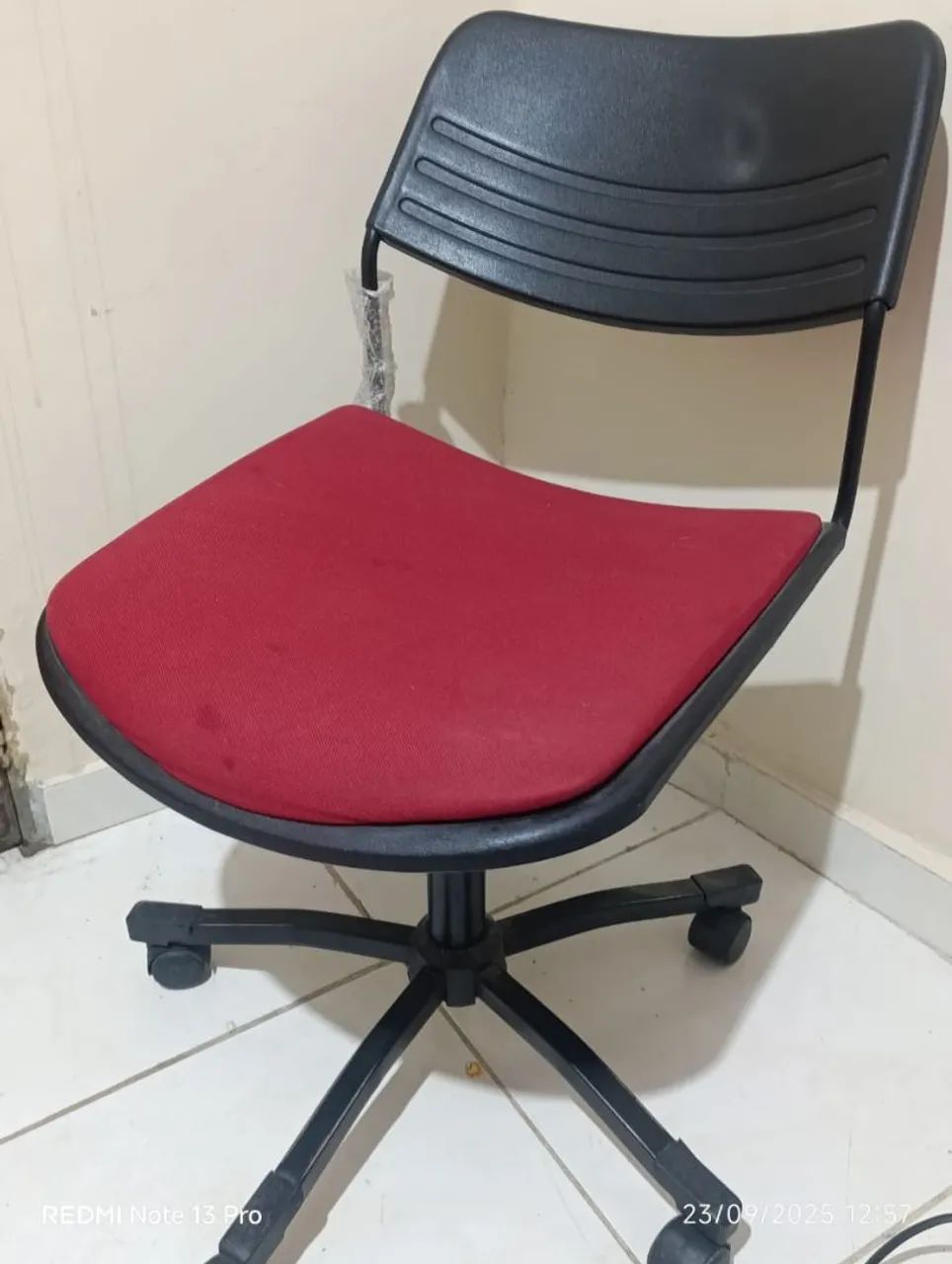 Cadeiras escritório 64596141948290123