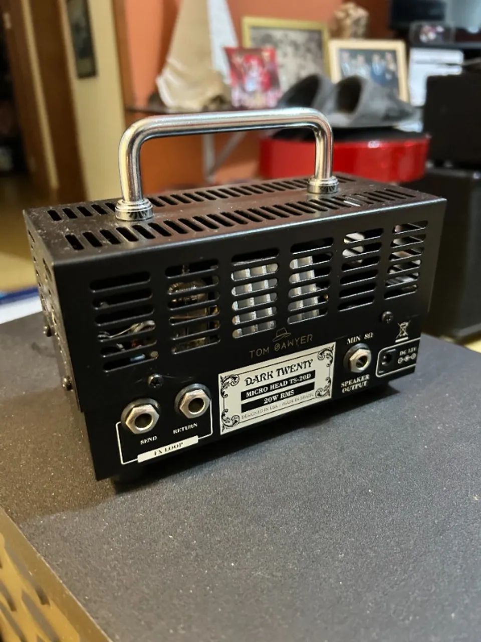 Cabeçote Valvulado Tom Sawyer Dark Twenty 20W - Instrumentos