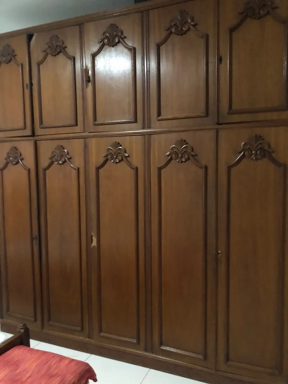 Guarda roupa 10 portas.