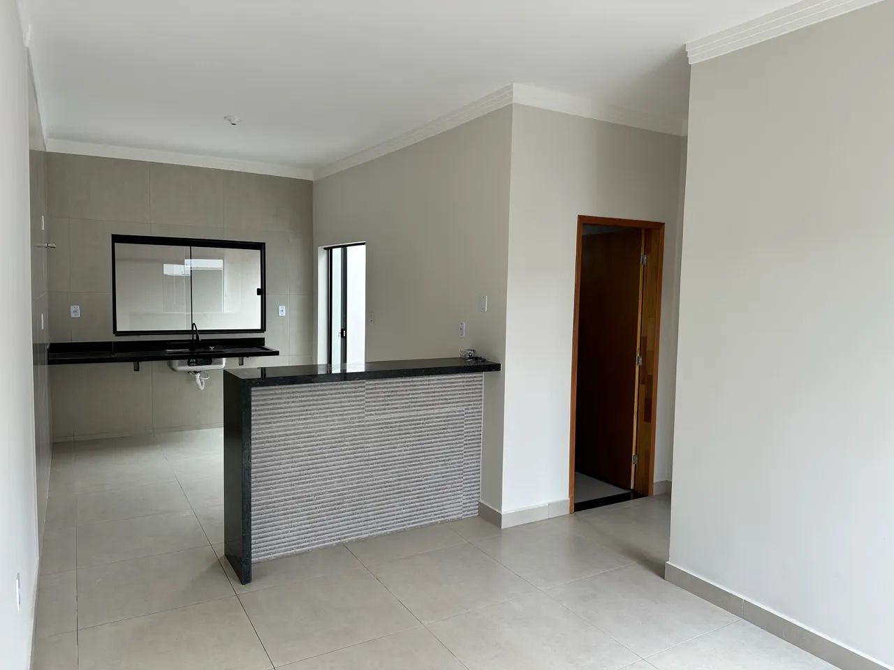 CASA 2/4 BAIRRO SHOPPING PARK